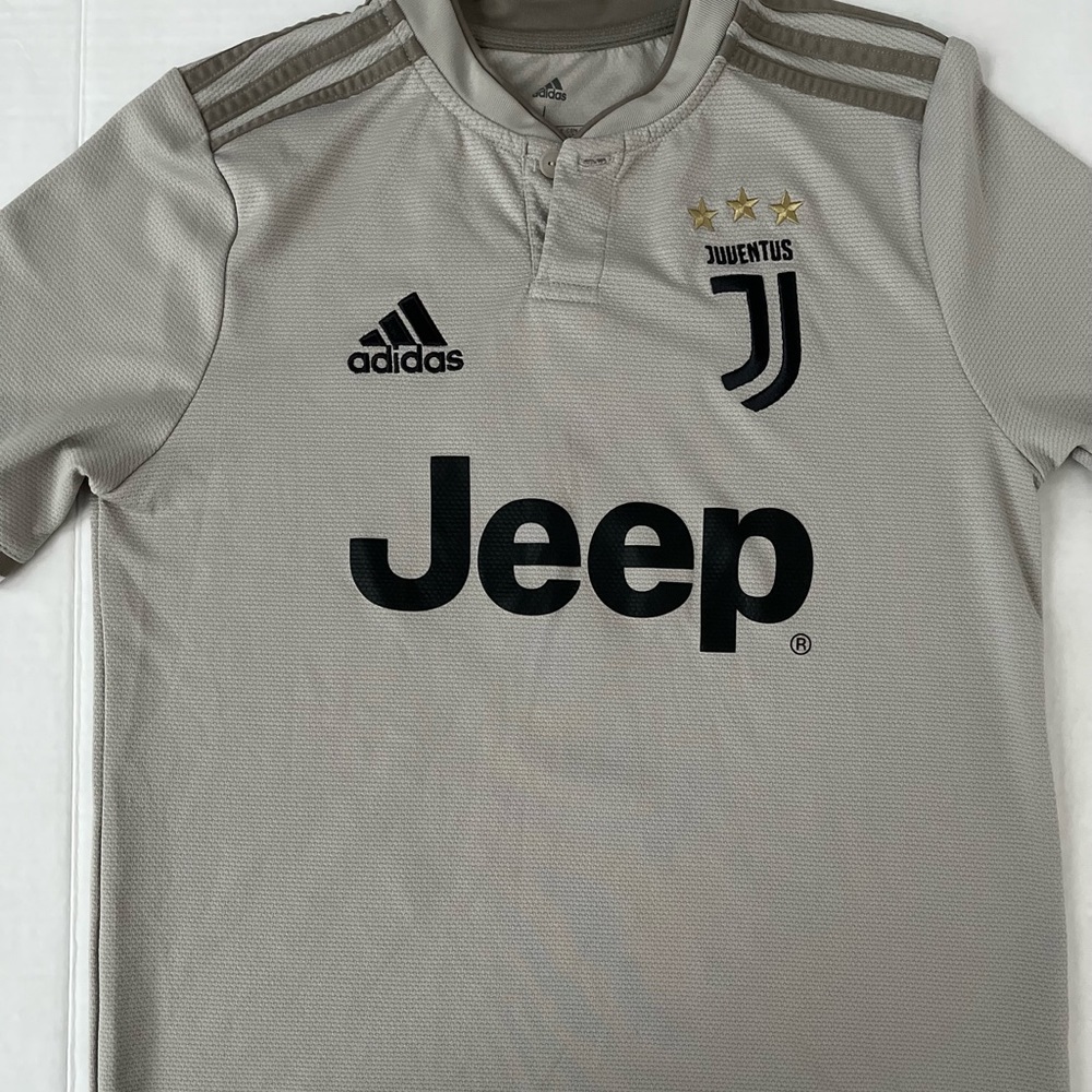 Adidas Juventus boys jersey shirt